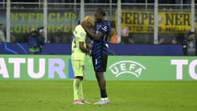 Lamine Yamal consolé par Marcus Thuram après Inter-Barça (4-3, a.p.), le 6 mai 2025