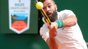 Le Français Benoît Paire, lors de sa défaite face à l'Italien Lorenzo Musetti, 6-2, 6-7 (4/7), 6-2, au 1er tour du Masters 1000 de Monte-Carlo, le 12 avril 2022