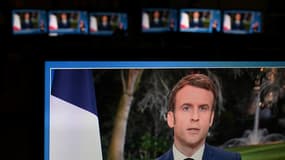 Emmanuel Macron lors de ses voeux aux Français, vendredi 31 décembre 2021