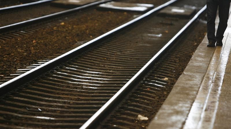 La CFDT des cheminots appelle à une journée de grève à la SNCF le 25 octobre pour protester contre la politique salariale de la direction et la précarisation de l'emploi. /Photo d'archives/REUTERS/Régis Duvignau