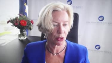 La directrice exécutive de l'Agence européenne des médicaments (EMA), Emer Cooke, lors d'une vidéoconférence à Bruxelles, le 16 mars 2021 (photo d'illustration)