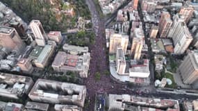 Chili: effusion de joie dans les rues de Santiago après la victoire du candidat de gauche Gabriel Boric