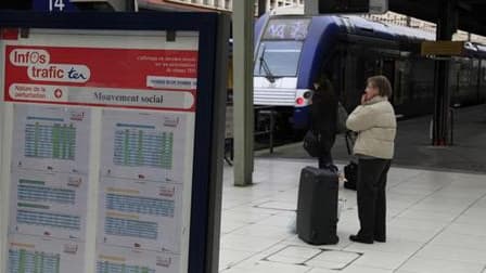 Les cheminots sont appelés à cesser le travail à partir de ce mardi soir à 20h00, pour une troisième grève depuis le début de l'année à laquelle la direction de la SNCF entend répondre avec fermeté. La direction s'attend à un mouvement d'au moins deux jou