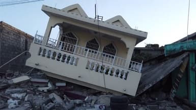  Le séisme à Haïti fait au moins 724 morts 