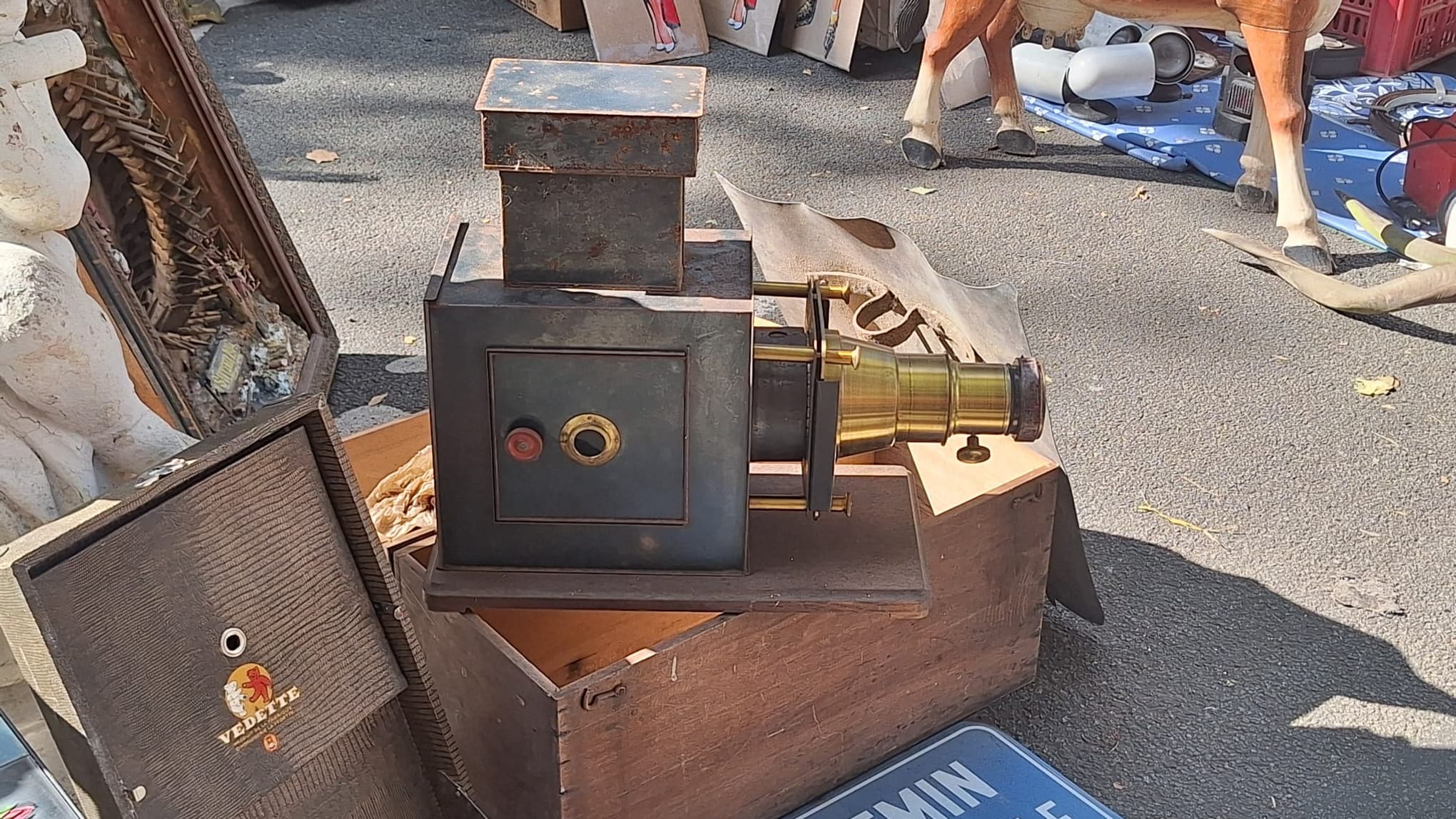 Des objets vintages se trouvaient parmi les milliers d'objets exposés. 