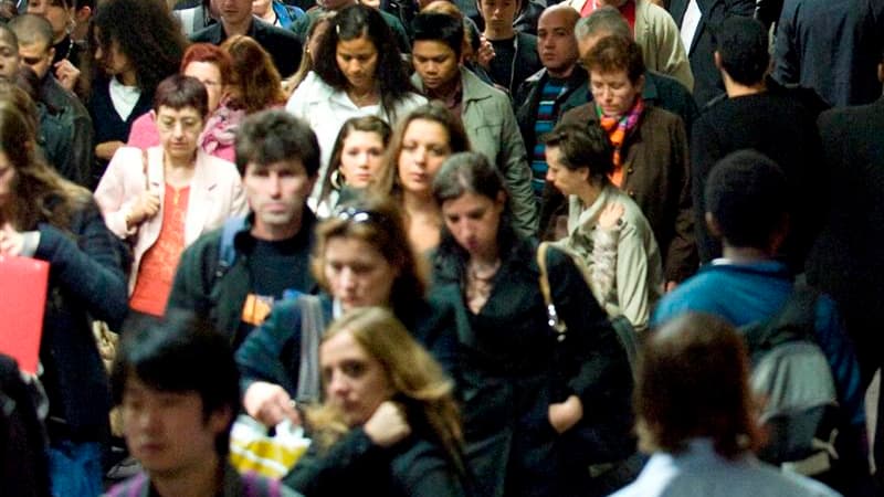 Plus de 80% des Français seraient favorables à un renforcement de la loi interdisant le port de tout signe d'appartenance religieuse dans des lieux où l'on s'occupe d'enfants ou dans les entreprises privées, selon un sondage BVA pour i>TELE publié par Le