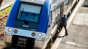 Un septuagénaire a été grièvement blessé jeudi dans une collision entre son véhicule et un train régional à un passage à niveau dans le Médoc