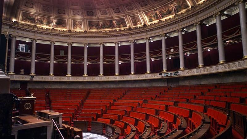 La gauche serait en mesure d'obtenir une nette majorité en sièges aux législatives, même si la droite parlementaire devance le Parti socialiste en voix au premier tour, selon un sondage Ipsos-Logica Business Consulting pour France Télévisions, Radio Franc