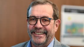 Alain Aspect, Nobel de physique 2022, à l'Institut d'Optique, à Palaiseau, près de Paris, le 4 octobre 2022