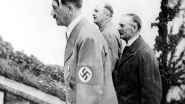 Le dernier uniforme d'Hitler a été vendu aux enchères en Allemagne.