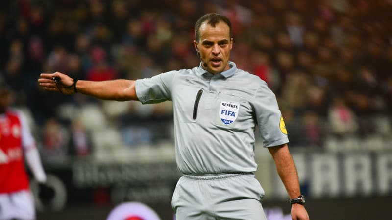 "Je les trouve un peu trop répressifs": pour Saïd Ennjimi, les arbitres français sont aussi responsables des tensions actuelles