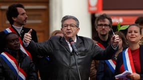 Jean-Luc Mélenchon a tenu un discours à Paris avant le défilé du 1er-Mai à Paris