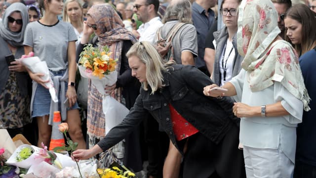 Les néo-zélandais rendent hommage aux victimes des attentats de Christchurch le 22 mars 2019