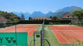 Les courts de tennis du club de Talloires-Montmin