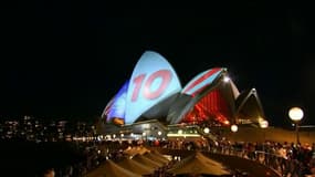 Des habitants de Sydney manifestent contre les pubs sur l'opéra