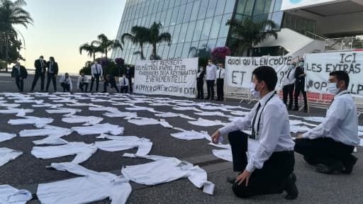Manifestation de professionnels du secteur du tourisme, le 26 mai 2020 devant le palais du festival à Cannes Manifestation de professionnels du secteur du tourisme, le 26 mai 2020 devant le palais du festival à Cannes