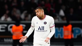 Kylian Mbappé avec le PSG contre Angers en L1, le 20 avril 2022