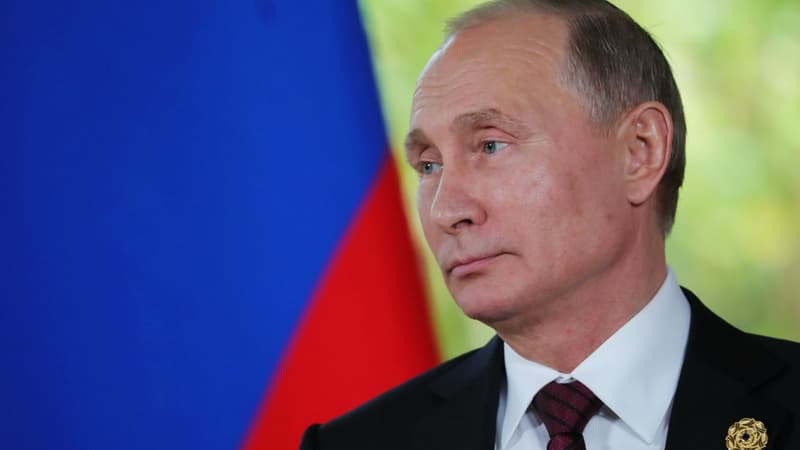Vladimir Poutine le 11 novembre 2017 lors d'une conférence de presse au Vietnam