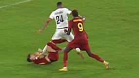 Olivier Verdon marche sur le cou de Zalewski lors de Rome-Ludogorets