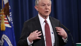 Jeff Sessions est mis en cause pour des contacts avec les Russes pendant la campagne présidentielle.