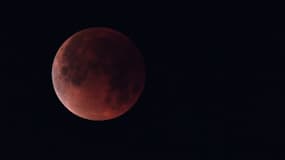 L'éclipse lunaire du 31 janvier 2018 vue depuis Los Angeles (États-Unis)