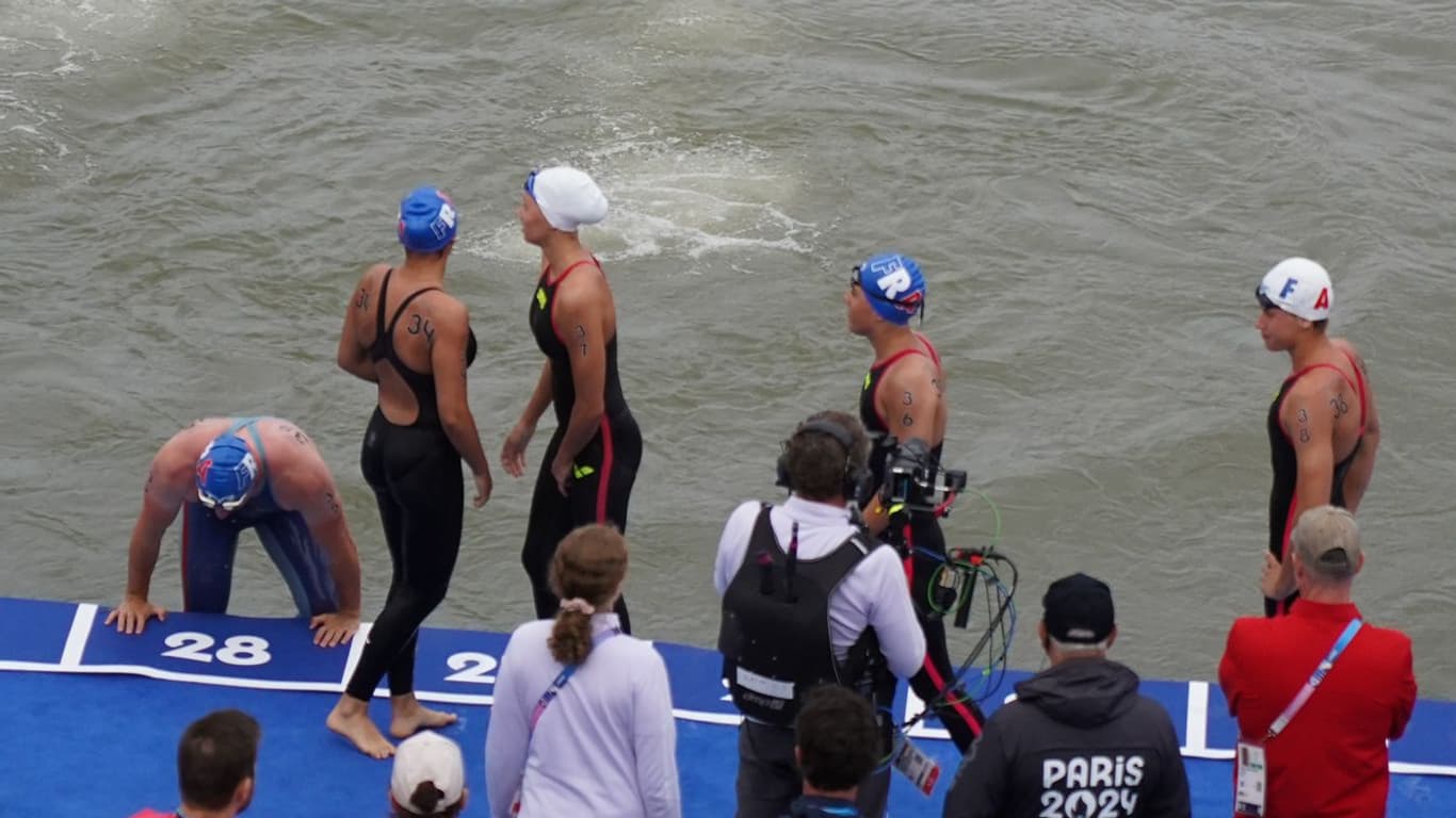 Les nageurs d'eau libre ont plongé dans la Seine pour un entraînement, mercredi 7 août 2024