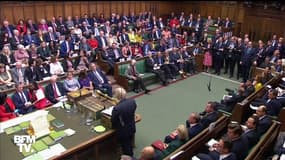 Un parlementaire britannique passe dans l'opposition en pleine séance, Boris Johnson perd sa majorité absolue