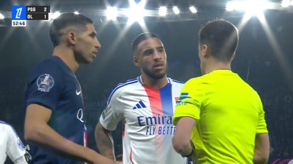 Hakimi et Tolisso discutent avec Benoit Bastien lors de PSG-OL, le 15 décembre 2024. Hakimi et Tolisso discutent avec Benoit Bastien lors de PSG-OL, le 15 décembre 2024.