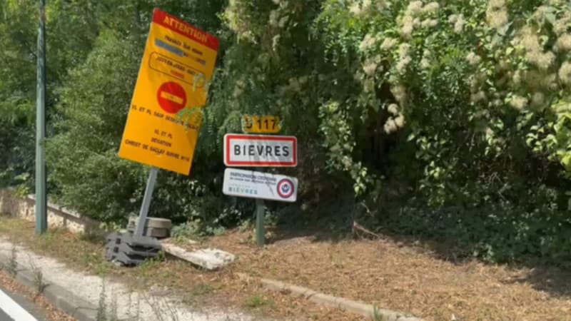 Un adolescent meurt percuté par un véhicule de police après un refus...