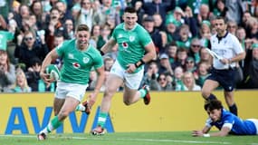 Jack Crowley lors du match entre l'Irlande et l'Italie, le 11 février 2024.