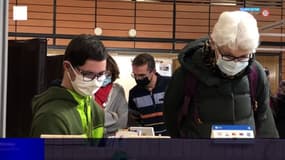Lyon: première édition des "Halles inclusives", un marché de Noël tenu par des travailleurs en situation de handicap