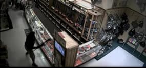 États-Unis: des voleurs arrachent la grille d'un magasin d'armes avant de le dévaliser