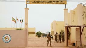 Entrée du quartier général de la force antijihadiste du G5 Sahel à Sévaré, dans le centre du Mali