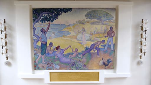 La toile de Paul Signac, "Au temps de l'harmonie (l'âge d'or n'est pas dans le passé, il est dans l'avenir)", dans l'escalier d'honneur de la mairie de Montreuil.