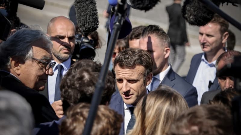 Après les reproches de Zelensky, Macron maintient qu'un génocide 