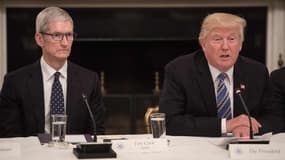 Donald Trump a déclaré au patron d'Apple Tim Cook que
les iPhones assemblés en Chine seraient exonérés des droits de
douane sur les produits chinois.
