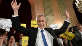 Alexander Van Der Bellen, remporte l'élection avec 50,3% des voix.