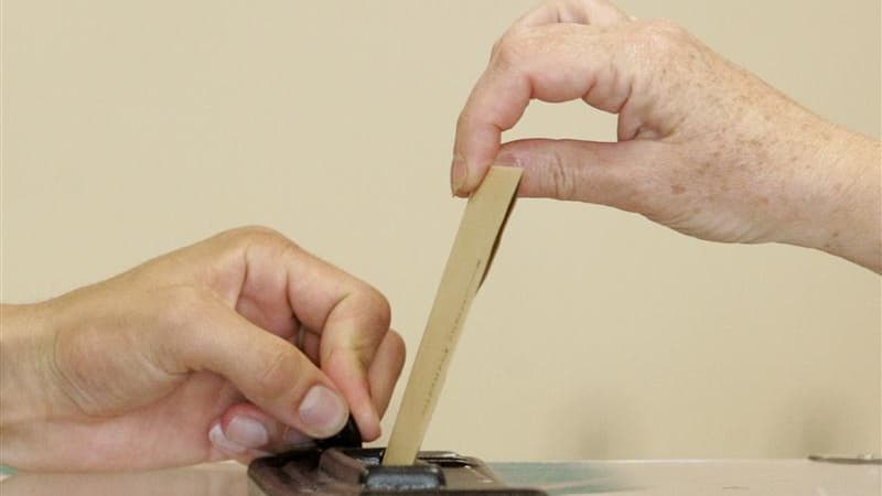 Le gouvernement met sur le compte de "l'ignorance" les critiques de l'opposition l'accusant d'avoir fait l'impasse sur la traditionnelle campagne encourageant les Français à s'inscrire sur les listes électorales pour la présidentielle de 2012. Claude Guéa