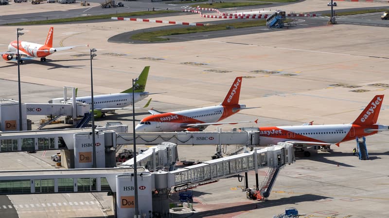 Des avions