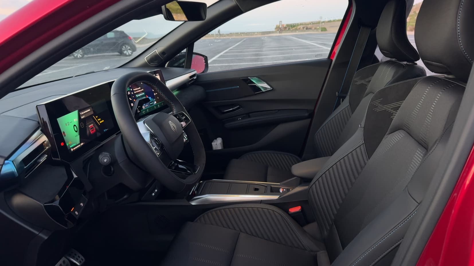 L'intérieur de la Clio 6 en finition Esprit Alpine.