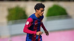 Joao Mendes, fils de Ronaldinho, avec l'équipe Juvenil A du Barça (novembre 2023)