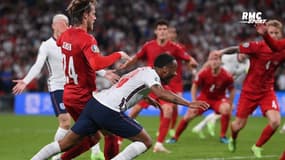Euro 2021 : Derrien revient sur le penalty litigieux pour Sterling face au Danemark