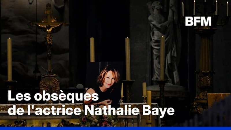 Le cercueil de l'actrice Nathalie Baye arrive à l'église Saint-Sulpice à Paris