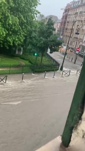 Des trombes d'eau s'abattent à Suresnes - Témoins BFMTV