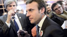 Emmanuel Macron, ici lors de sa visite au Salon de l'agriculture, n'a décidément pas encaissé les soubresauts politiques qui ont entouré son projet de loi, adopté en force la semaine dernière grâce à l'utilisation de l'article 49-3 par le gouvernement.