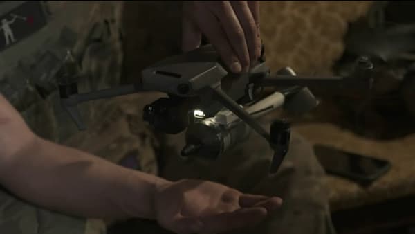 Le drone lance-grenade fabriqué par l'unité, le 25 mai 2023 à Avdivka.
