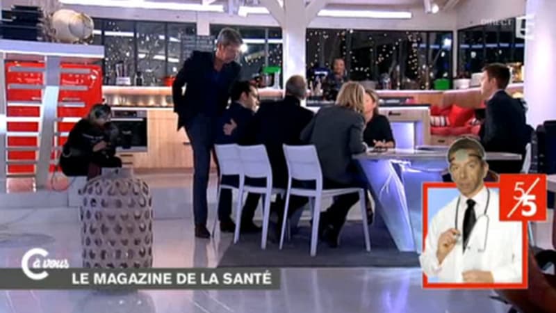 Le journaliste Patrick Cohen a fait un malaise en direct dans "C à vous" mardi soir.