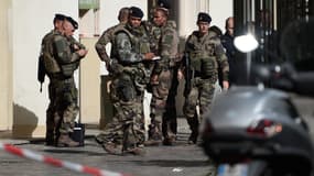 Depuis deux ans, une cinquantaine de militaires sont affectés à la surveillance de Levallois-Perret.