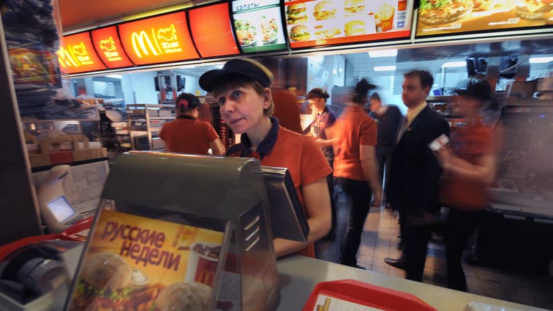 McDonald's peut avoir une réelle influence en Russie au moment où le discours officiel minimise l'ampleur du conflit
