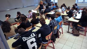 Des élèves d'un collège - illustration